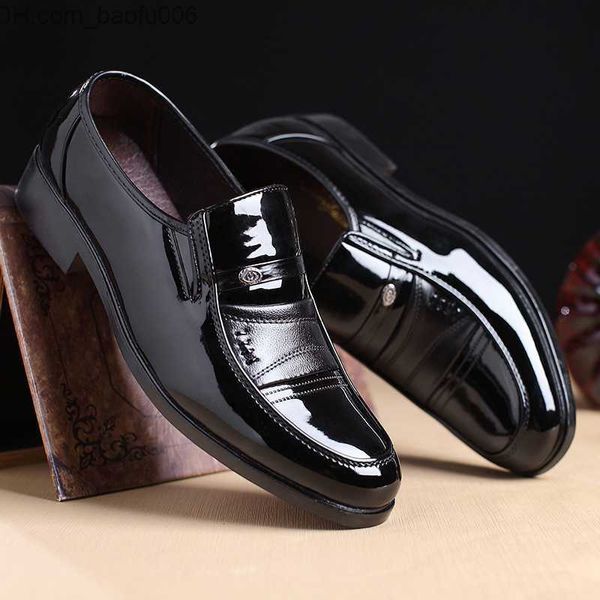 Sapatos sociais Sapatos sociais primavera masculino couro moda sapatos rasos masculinos bico redondo negócios formal confortável escritório casamento sapato Z230705