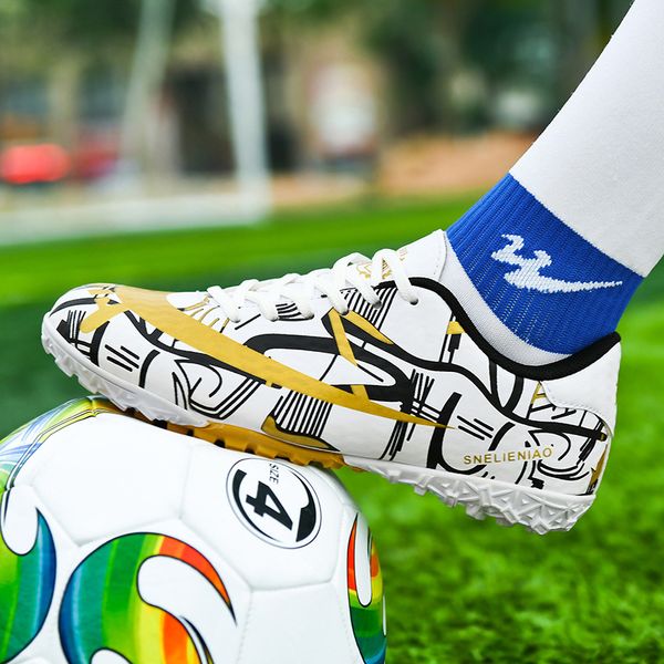 Güvenlik Ayakkabıları Zhenzu Futbol Botları Erkek Kadın Kadın Erkek Futbol Ayakkabıları Kelepçeleri Eğitim Spor Spor ayakkabıları Boyut 35-45 230703