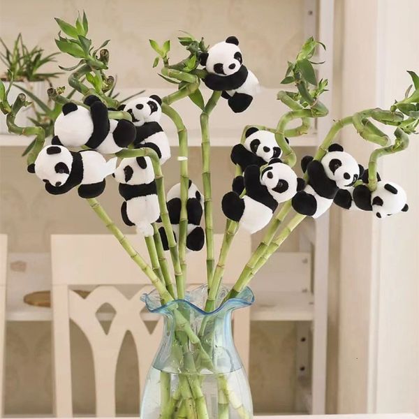 Oggetti decorativi Figurine 1 3 5 10PCS Mini Panda Clip Peluche Piccola bambola Pianta in vaso Camera da letto Ciondolo desktop Simpatico regalo creativo Decorazioni per la casa 230704