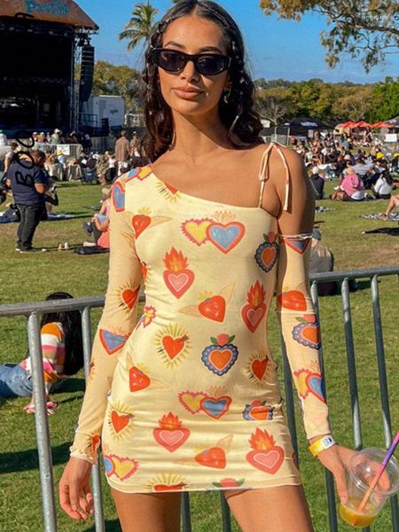 Casual Dresses BOOFEENAA Niedlicher Druck Kurzer Vestido Y2k Streetwear Schnüren Sie sich ein Schulter-Langarmkleid Herbst 2023 Rave Outfits C16-BC21 an