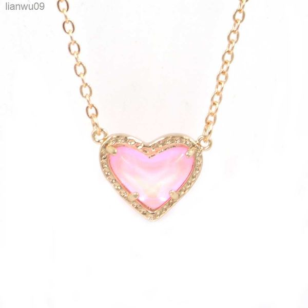 Nuovo regalo di San Valentino Colore della caramella Artiglio Piccolo cuore Carino 3D Vetro Mini Amore Pendenti Collane Donna L230704