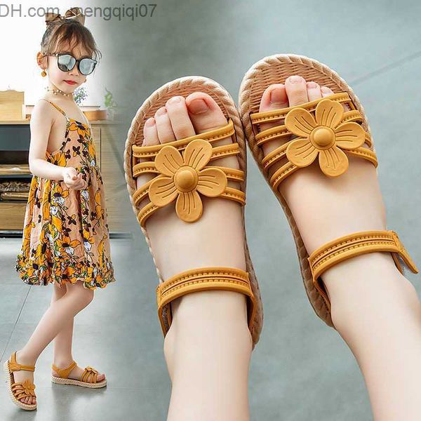 Sandali Sandali Moda Sandali per ragazze di fiori carini Sandali estivi per bambini Fondo piatto morbido Principessa Scarpe singole Bambina Sandali comodi per bambini AA230518 Z230706