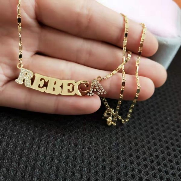 Anhänger-Halsketten Doremi Iced Out Bling Personalisierte Anpassung Namenskette Ihr Name Edelstahl Charm Namenskette Schmuck Damengeschenk 230704