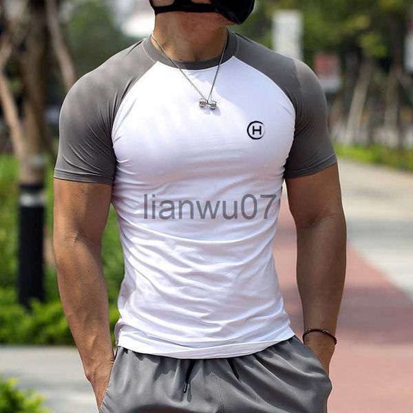 T-shirt da uomo 2022 Estate nuovi uomini TShirt asciugatura rapida allenamento attillato Elasticità maniche corte Traspirante Palestra T-shirt sportiva da uomo J230705