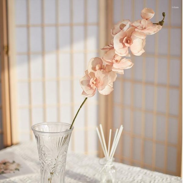 Fiori decorativi 68 cm Orchidea Phalaenopsis artificiale Stringa Fiore da sposa Decorazione da parete Plugin Tavolo da casa Vaso Camera da letto