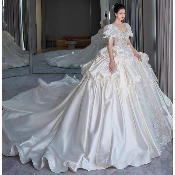 2023 vestido de noiva de luxo princesa frisado cetim multicamadas sem costas pescoço quadrado uma linha vestidos de noiva varrer trem feito sob encomenda vestido de baile elegante vestido de casamento turco