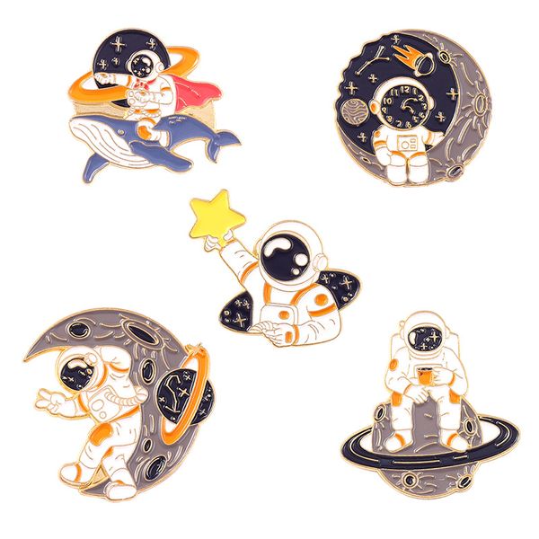 Bonitos broches de liga de departamento aeroespacial para crianças, meninos e meninas, broches de desenhos animados de baleias astronautas, roupas de gotejamento de óleo para crianças, mochila, joias