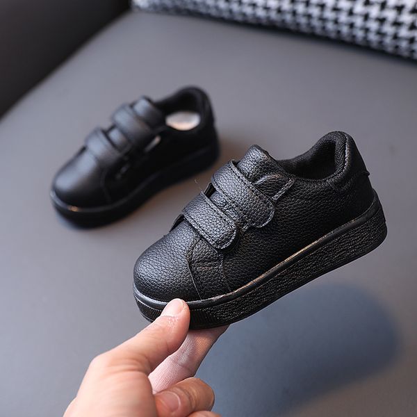 Sneakers Fashion Boys Nero Toddler Sneaker Scarpe piatte per bambini Casual Baby Kids Scarpe da bambina 13 anni Scarpe da corsa per bambini 230705