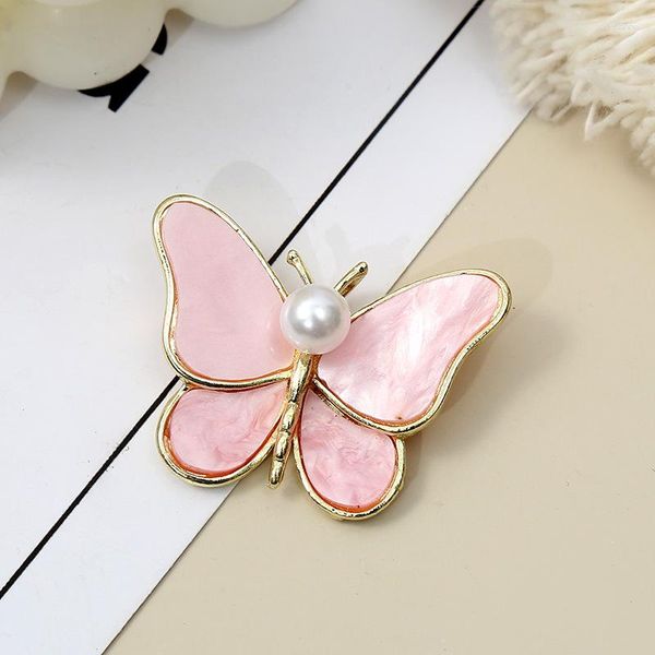 Broschen Koreanische Version der hochwertigen Perle Schmetterling Brosche Mode einfache kleine Legierung süße DIY Kleidung Zubehör Großhandel