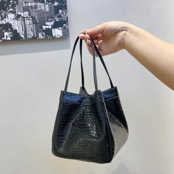 Вечерние сумки корейский крокодиловый рисунок на плечах боковой сумки 2023 Летняя мода Solid Color Simple Женская корзина Сумка и кошелек
