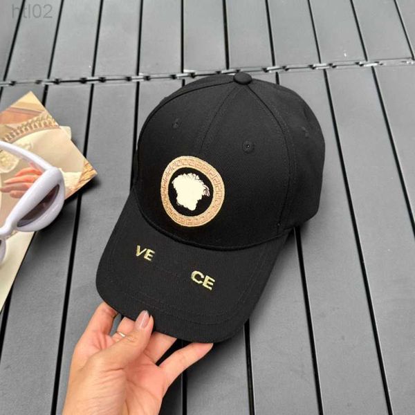Designer Versage Hat Vercace Cap New Baseball Cap Uomo High-end Fashion Yangqi Net Red Hat Lettera per bambini Ricamo Protezione solare Nero
