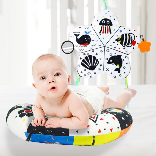 Cuscini Baby Pillow Tummy Time Toy Cuscino sdraiato in bianco e nero Cuscino sensoriale bifacciale ad alto contrasto nato Cuscino da allenamento head-up 230705