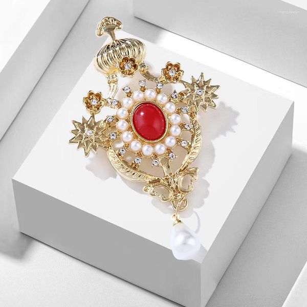 Broches Barroco Crystal Crown Broche Para Mulheres Acessórios All-match Resina Pearl Pins Banquet Jewelry
