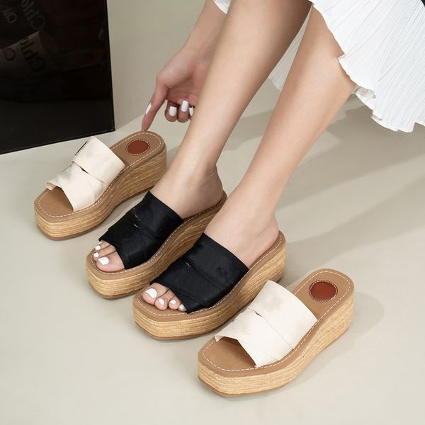 Designer de sandálias femininas Woody famosas plataforma Mules clássico rendas brancas brancas Letras tecido lona chinelos femininos plataforma deslizante sandália ao ar livre 35-42