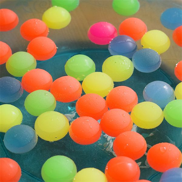 Ballon 50 Stück 25 mm schwimmender, gefrosteter, elastischer Ball, farbiger Junge, springender Gummi, für Kinder, Sportspiele, springende Bälle, Outdoor-Spielzeug 230704