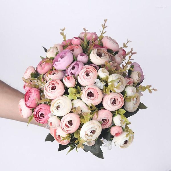 Fiori decorativi Bellissimi bouquet di simulazione di piccole rose artificiali retrò Tea Rose Decorazioni per feste di fiori finti per la casa di nozze di alta qualità