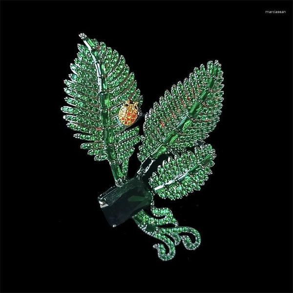 Spille squisito retro verde zircone lascia luce femminile di lusso creativo smalto bug spille per unisex giacca corpetto