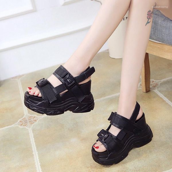 Sandalen Aushöhlen Schwamm Kuchen Dicke Sohle Casual Sport Weibliche 2023 Sommer Hohe Aufstieg frauen Schuhe Abnehmen Heels Frauen