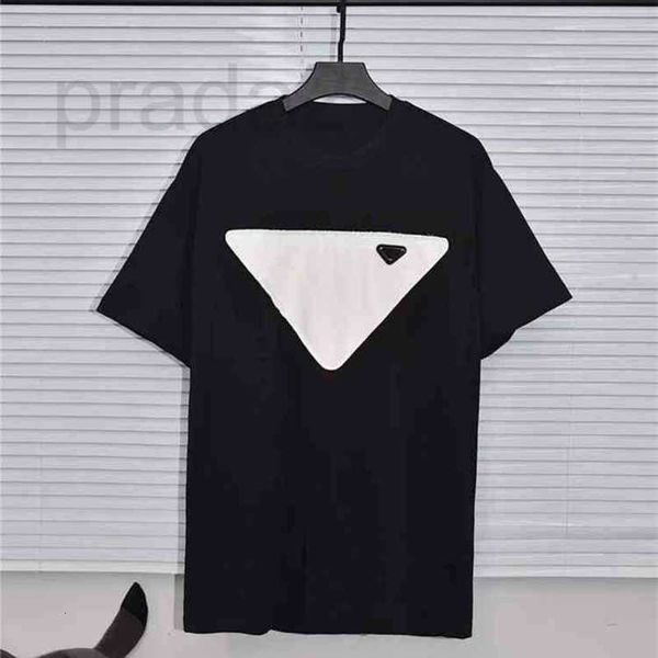T-shirt da uomo Designer 2022 Luxury Luxury Women Men Tee Chest Triangle Letter Stampa Badge Versione piccola T-shirt manica corta girocollo LHZJ
