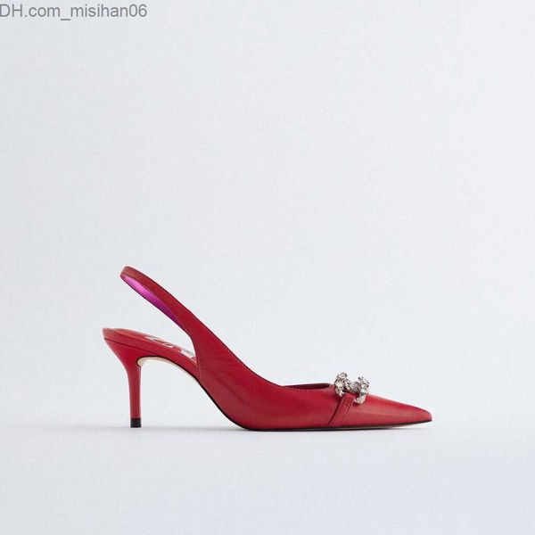 Отсуть обувь 2022 Летние женские сандалии Water Distant без ремня простые стиль женские сандалии.