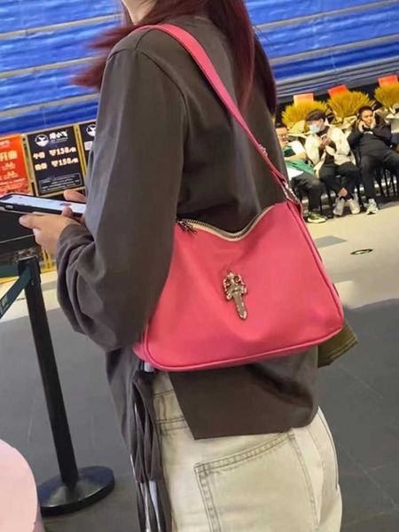 il negozio è in vendita per borse a buon mercato South Street Style Family Single Shoulder Ascella Borsa Maniglia Piccola spada rossa Accsory Net Square