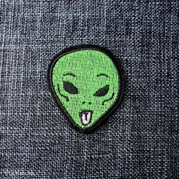 ALIEN Size4 6 5 6cm DIY Pano Patch Badge Bordado Cute Badges Hippie Iron On Kids Cartoon Patches Para Roupas Adesivos 204O