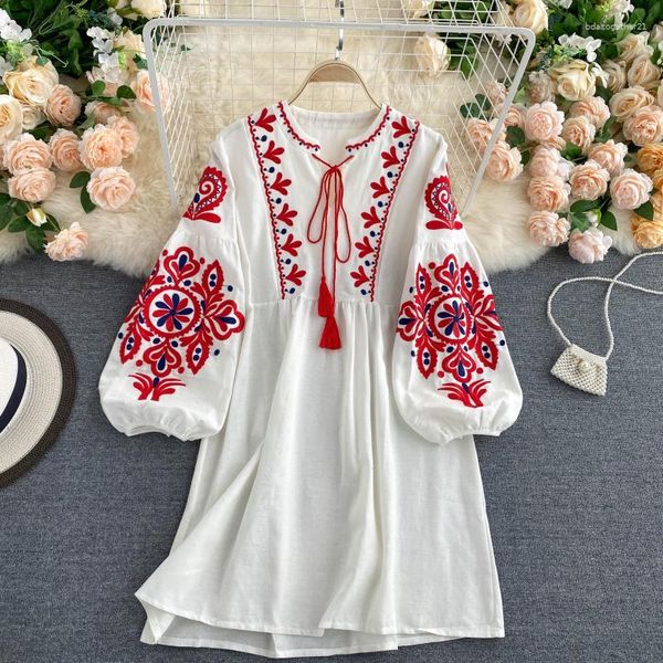 Sıradan Elbiseler Kadın Bohem Çiçek İşlemeli Uzun Dantel Up Gömlekler Elbise Sonbahar Vintage Etnik Fener Kollu A-line etek Vestidos