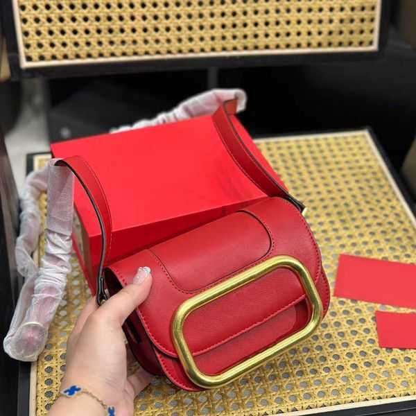 Tasarımcı Mini Çanta Kadın Metal Crossbody Bags v Mektup Omuz Çantaları Deri Saf Renk Telefon Flip Küçük Kare Çanta Çantalar 230615