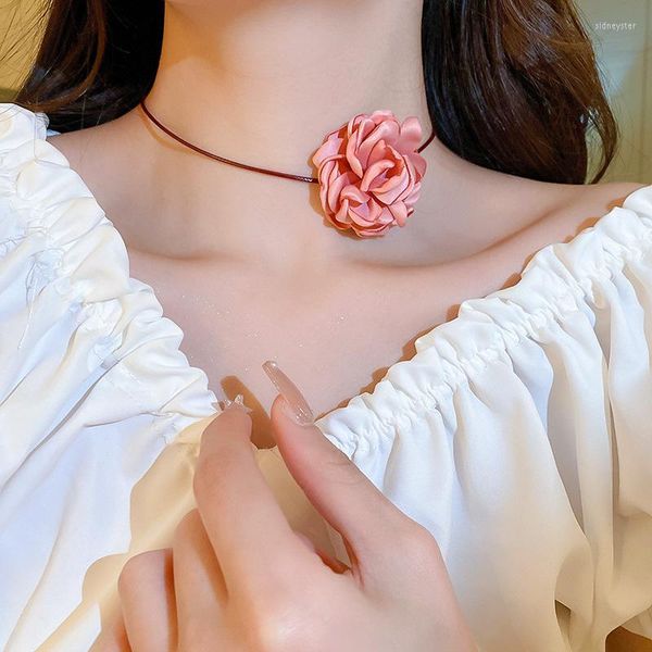 Halsband Sexy Kragen Große Rose Blume 2023 Schlüsselbein INS Stil Romantische Kurze Halskette Für Frauen Schmuck Party Hochzeit Geschenk