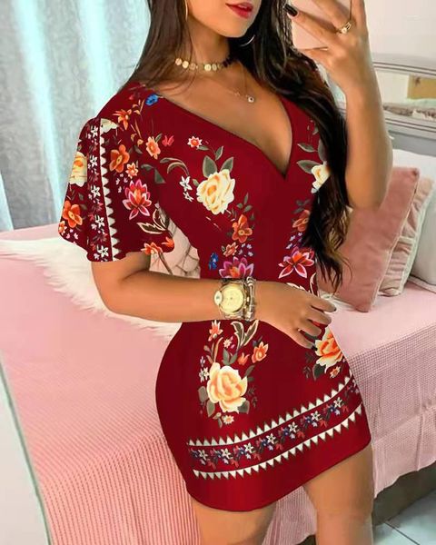 Casual Kleider 2023 Frauen Sexy V-ausschnitt Kleid Coole Positionierung Druck Floral Sommer Mode Kurzarm Bodycon Paket Hüfte