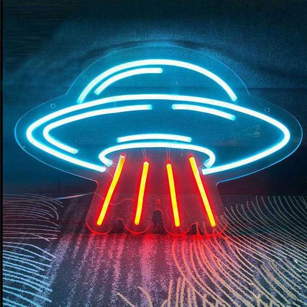 LED Alien Spaceship Light Decorazione da parete a forma di UFO Led Sign Bedroom Decor Dimmerabile Insegne al neon per Party Boy Gift HKD230706