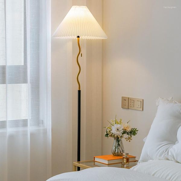 Полные тормы винтажный стиль плиссированный оттенок дистанционный контроль Dimmable Living Room Dofa Стоя на свету