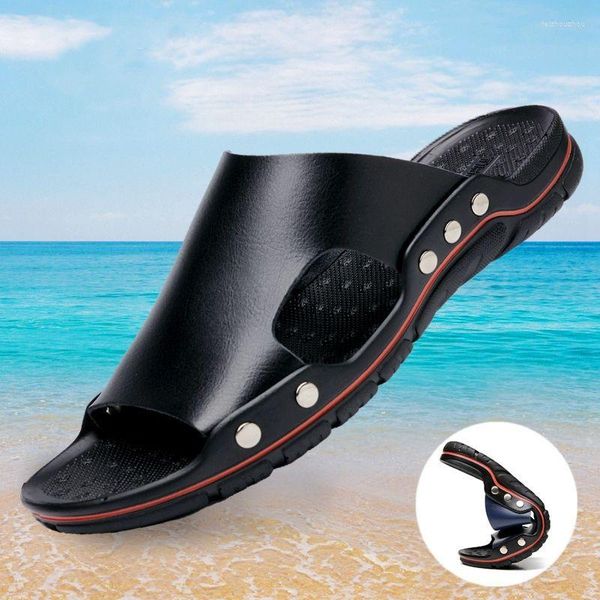 Männer Leder Sandalen Summers Qualitätsstrandschuhen Freizeitschuhe flacher Boden im Freien große Slipper Caual Schuh