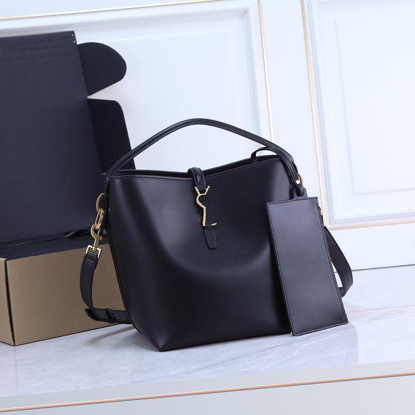 Bolsa de axila de alta qualidade Bolsa de noite toda em couro de vaca Bolsas transversais de designer de luxo Bolsas de ombro femininas Bolsas de ombro LE 5A7 Sacos com carteiras mulheres hobo clutch