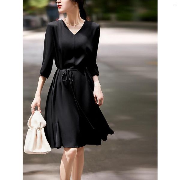 Vestidos casuais vestido retrô de peixe preto coreano para mulheres de verão estilo hepburn moda moda em vina em vaca uma saia A-line