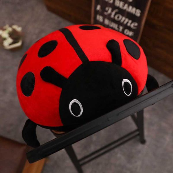 Animali di peluche farciti simpatico peluche morbido coccinella coccinella insetto tenere bambola cuscino cuscino novità regalo di compleanno per bambini L230707