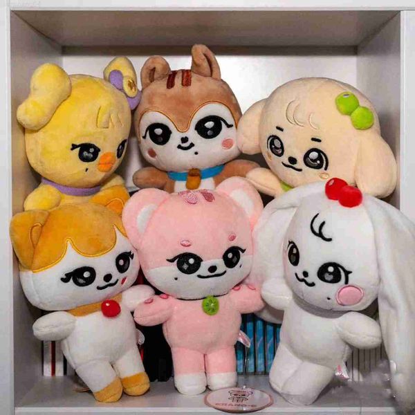 Doldurulmuş Peluş Hayvanlar 25cm Kpop Ünlü idol Jang Won Genç Peluş Bebek Kiraz Ive Yujin Gaeul Liz Rei Leeseo Karikatür Dalış için Sevimli Bebek Doğum Günü Hediyeleri L230707