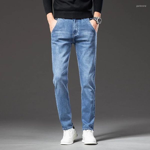 Jeans Masculino 2023 Primavera Azul Claro Ajuste Regular Estilo Clássico Anti-roubo Zíper Design Stretch Calça de Tecido Denim Marca Masculina