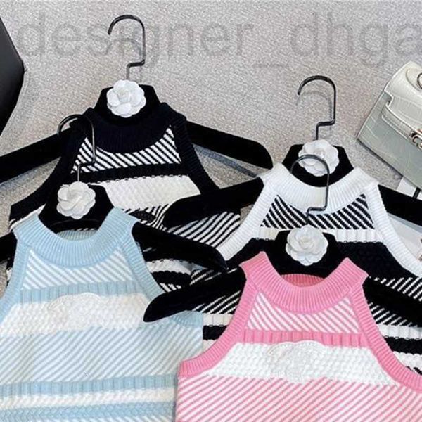 Kadın Sweaters Tasarımcısı Fransız Marka Örgüleri Yuvarlak Boyun Nakış Mektubu 2C Kazak Üstler Moda Tasarımı Kolsuz Örgü Kanal Yoga Spor Yeleği E8HG