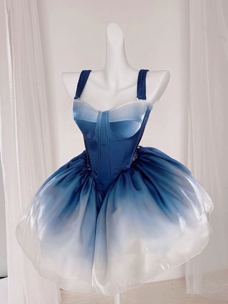 Grundlegende lässige Kleider wdmsna französische blaue blaue Spaghetti -Gurtkleid Damen Einfache Sommerprinzessin Vestidos Vintage Short Slim Taille Puffy 230706