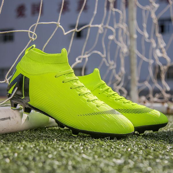 Scarpe antinfortunistiche Scarpe da calcio professionali con calzino verde per uomo High Top Antiscivolo Uomo Futsal Traspirante Original Society Football 230707