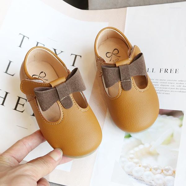 Scarpe piatte Princess Toddlers Girls T-strap in pelle con nodo a fiocco Kids Flats Cut-outs Dress Soft 2023 Spring Autumn Sweet