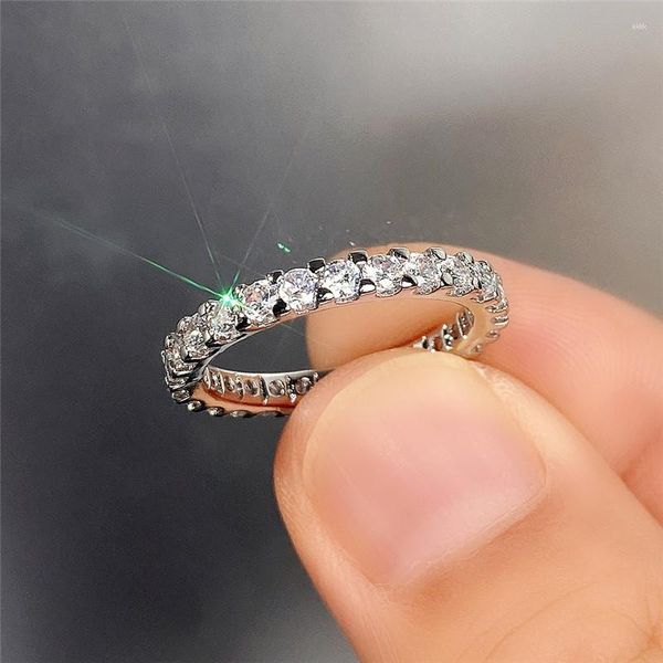 Cluster-Ringe, trendiges dünnes Fingerband aus 925er-Sterlingsilber mit glänzendem Zirkonia, schlichtes, stilvolles Alltagskleidungszubehör für Frauen