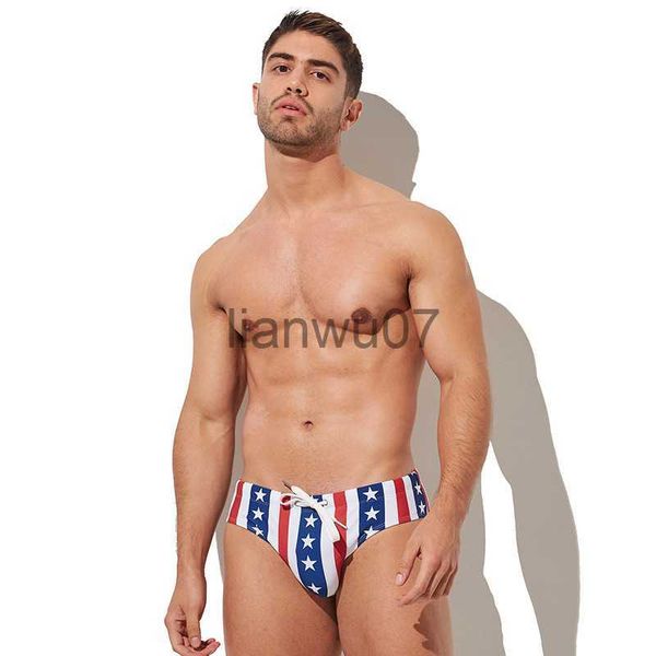 Costumi da bagno da uomo WY91 bandiera stampata sexy vita bassa attillati costumi da bagno uomo nuova estate surf bikini costume da bagno slip costumi da bagno piscina uomo pantaloncini da spiaggia J230707