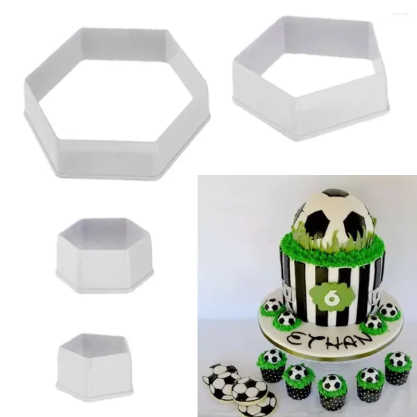 Stampi da forno Calcio esagonale in plastica Tagliabiscotti Zucchero Torta fondente Modello di calcio Stampi Taglierine Decorazione Stampo Utensile da cucina