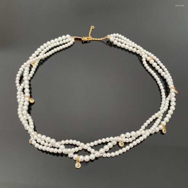 Französische Feiertags-Halskette mit gewebter Dreifachkette und gedrehten Perlen