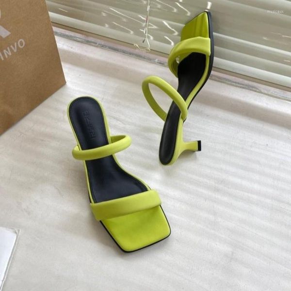 Pantofole Solid Fashion Summer Shoes Classic Women Slides Mules Thin Mid Heels per Zapatos De Mujer Ladies
