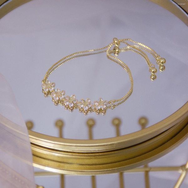 Charme Armbänder Koreanische Verkauf Mode Schmuck Luxus Kupfer Intarsien Zirkon Blume Weibliche Stretch Einstellbare Glänzende Armband