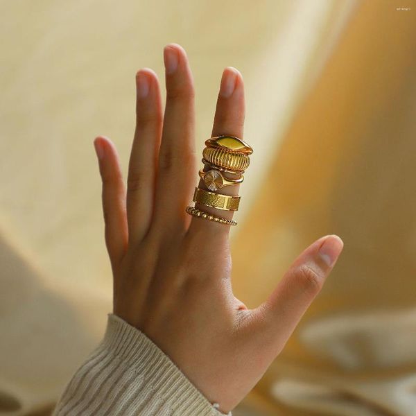 Fedi nuziali in acciaio inossidabile 316L per le donne Croissant intrecciato intrecciato con sigillo Chunky Dome Ring Stacking Band Jewelry