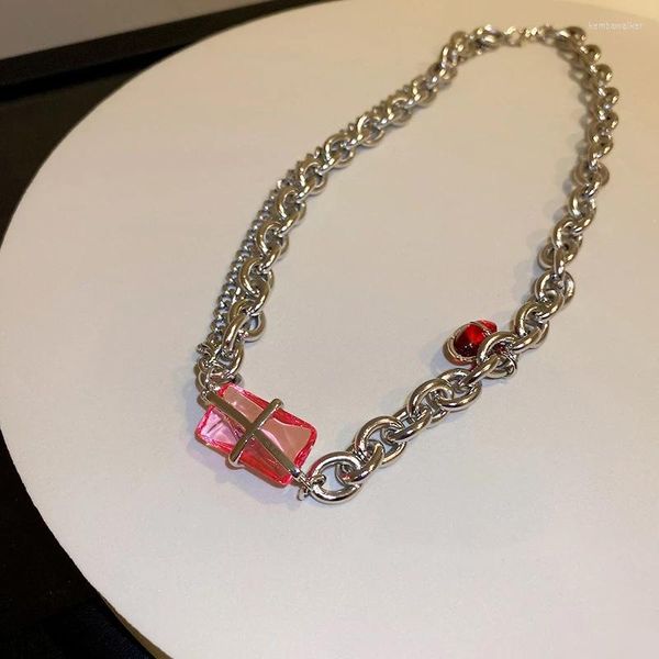 Collane con ciondolo Girocollo a catena in metallo color argento moda vintage per le donne Ragazze Trendy Pink Sqaure Collana con pendenti in cristallo Gioielli per feste